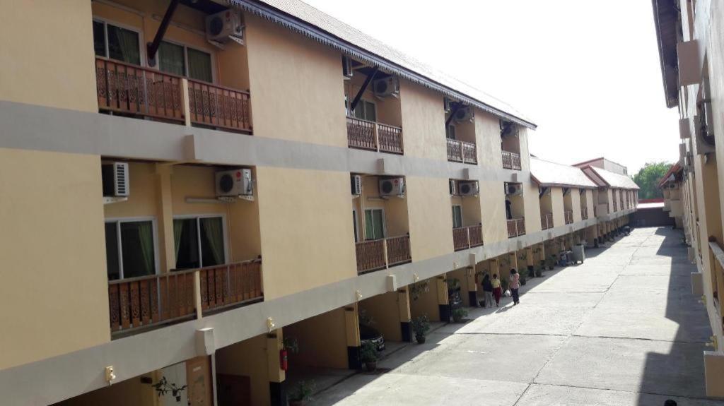 V.Hotel & Resort Hat Yai Exterior photo