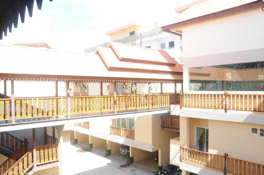 V.Hotel & Resort Hat Yai Exterior photo