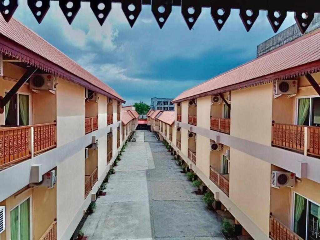V.Hotel & Resort Hat Yai Exterior photo