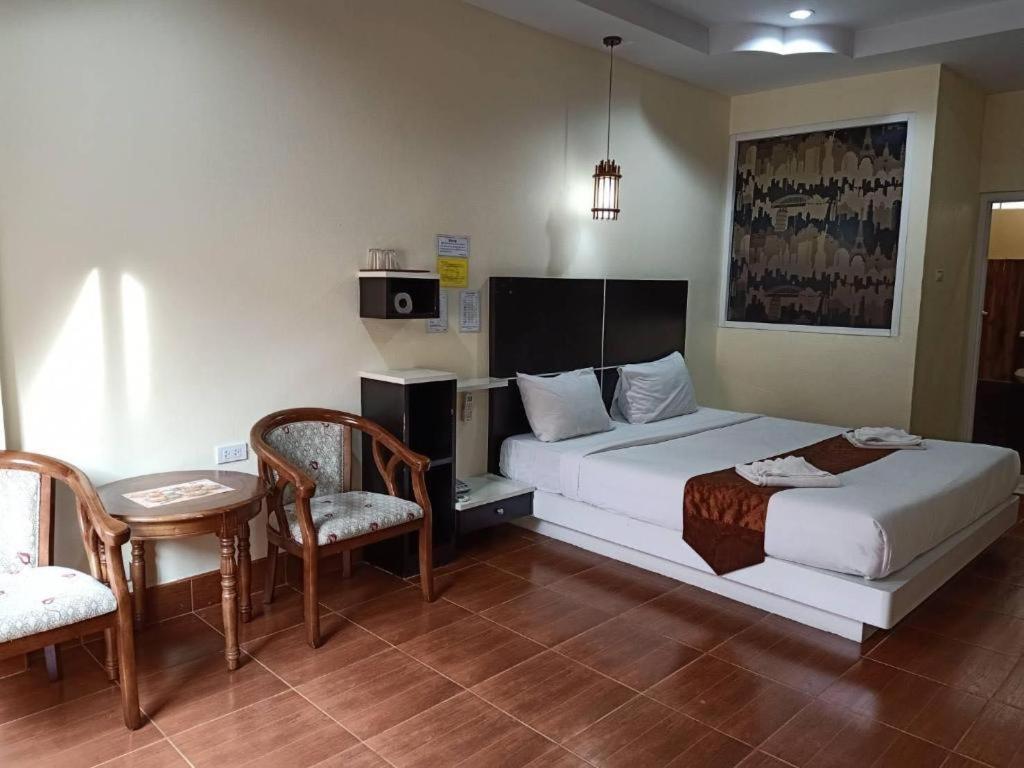 V.Hotel & Resort Hat Yai Exterior photo