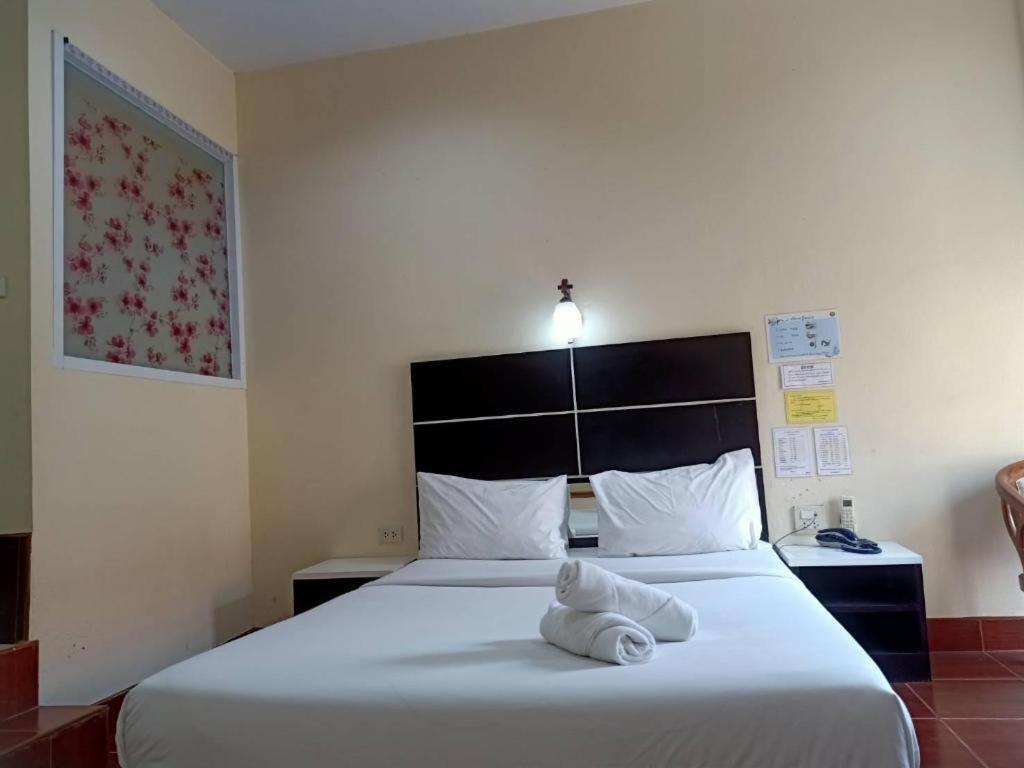 V.Hotel & Resort Hat Yai Exterior photo