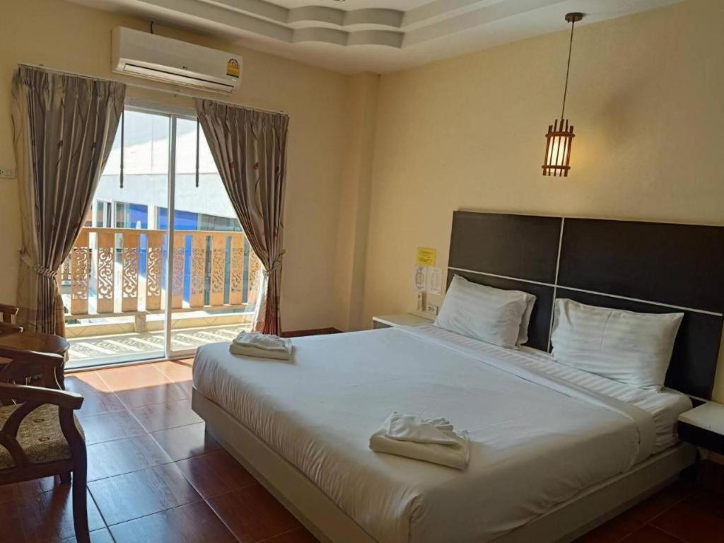 V.Hotel & Resort Hat Yai Exterior photo