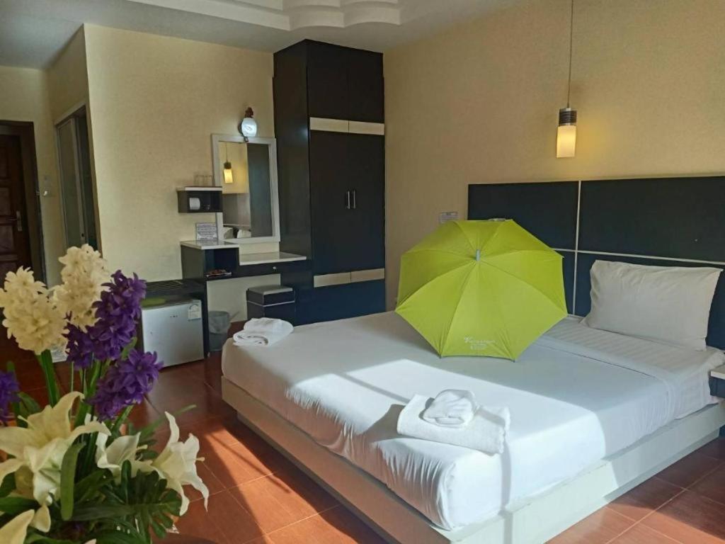 V.Hotel & Resort Hat Yai Exterior photo