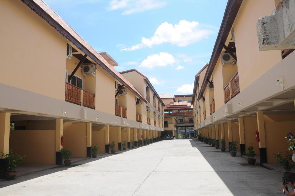 V.Hotel & Resort Hat Yai Exterior photo