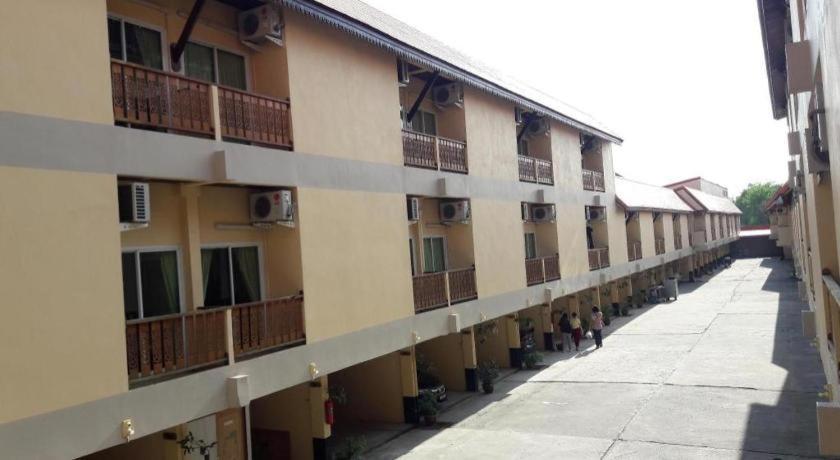 V.Hotel & Resort Hat Yai Exterior photo