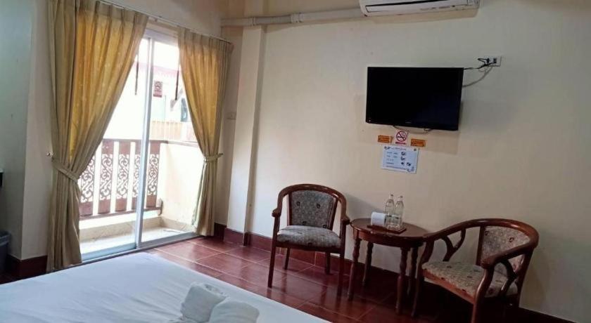 V.Hotel & Resort Hat Yai Exterior photo
